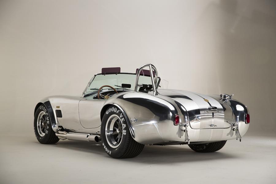  Shelby Cobra 427 50th Anniversary Edition 2015 года  (фото 2 из 9)